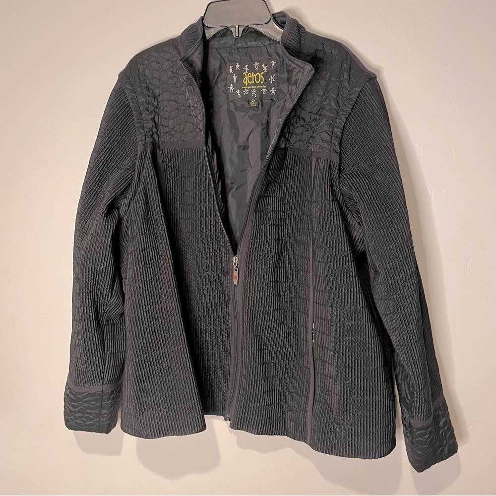 LAST Chance ⏱️ aeros textured jacket